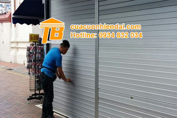 cách sửa cửa cuốn khi bị kẹt nan cửa
