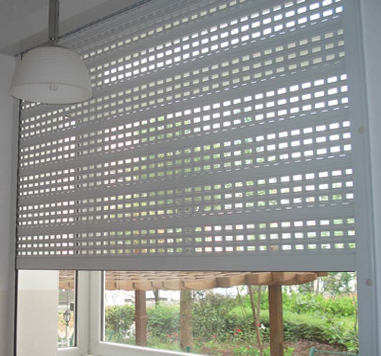 3 mẫu cửa cuốn đẹp thông dụng cho gia đình Việt