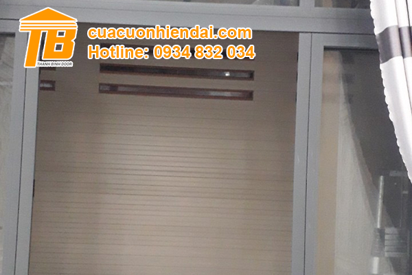 Lắp đặt cửa cuốn phòng khách