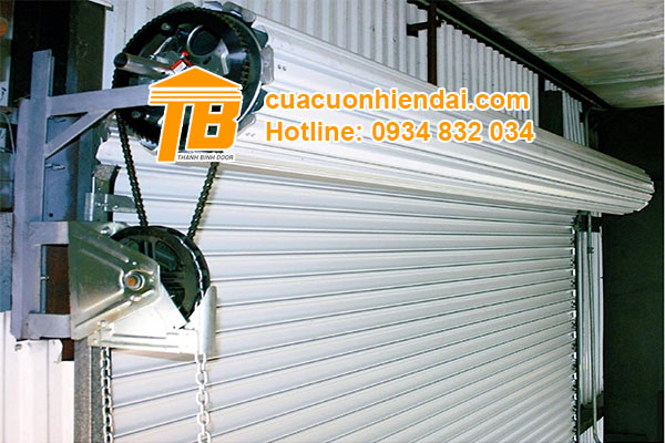 Sử dụng cửa cuốn giá rẻ liệu có an toàn?